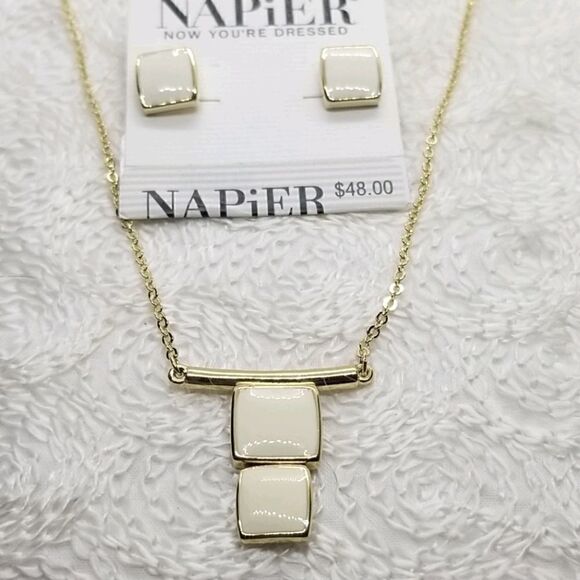 Napier Set Earrings Necklace Square Cream Gold Necklace Earrings - Picture 2 of 10